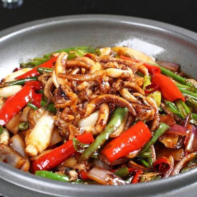 干锅鱿鱼（餐盒+2元）