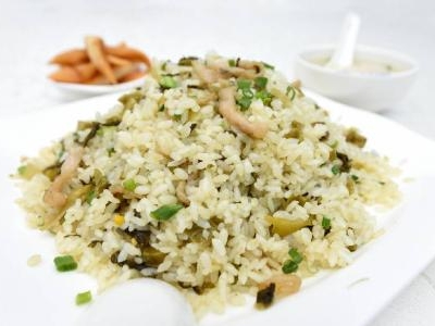 酸菜肉丝炒饭
