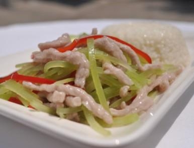 青笋肉丝盖饭