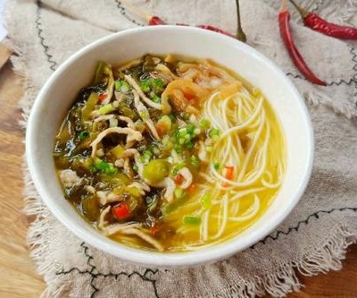 酸菜肉丝面