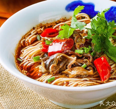 泡椒鸡杂面
