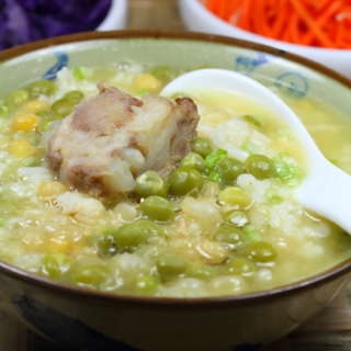 特色排骨豆汤饭