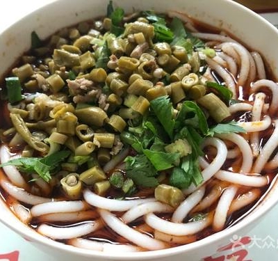 烂肉豇豆砂锅米线