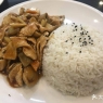 平菇肉片盖饭