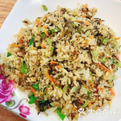 酸菜肉丝炒饭