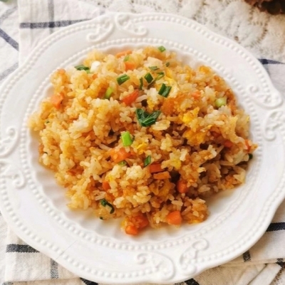 火腿肠炒饭