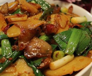 土豆回锅肉盖饭