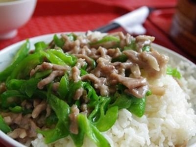 尖椒肉丝盖饭