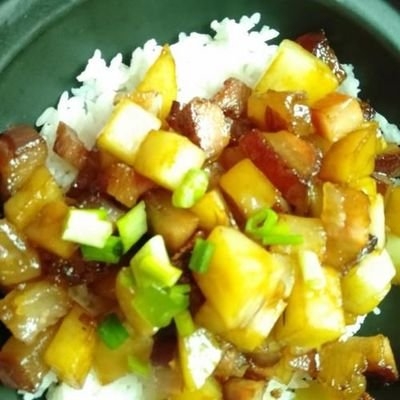 土豆腊肉盖饭