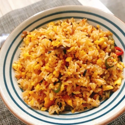 泡椒鸡杂炒饭