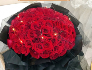 骑士的守护-99枝红玫瑰鲜花花束