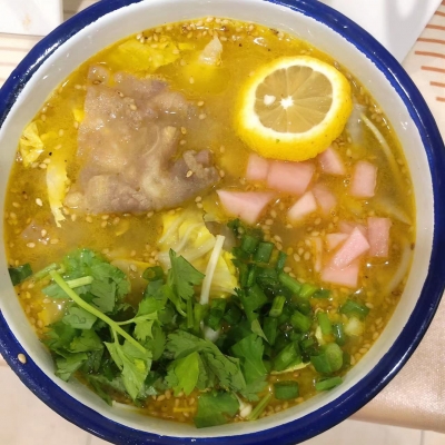 柠檬酸辣肥牛米线