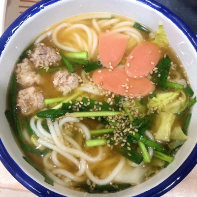 鲜肉清汤米线
