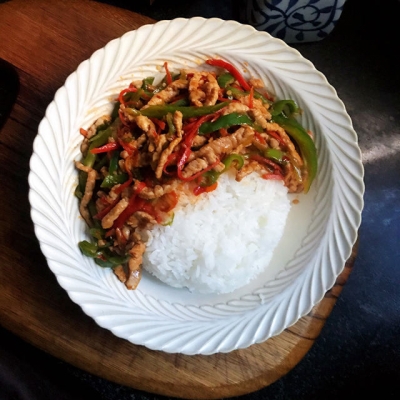 山椒肉丝盖饭