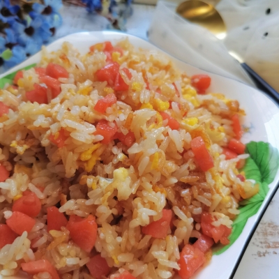 火腿肠炒饭