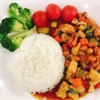 宫保鸡丁盖饭
