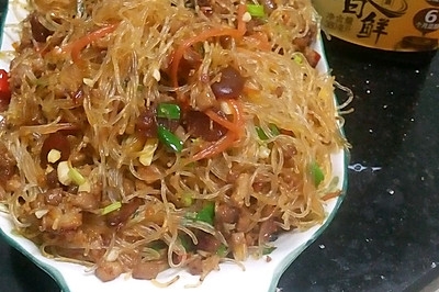 烂肉粉条盖饭
