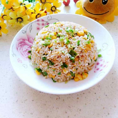 青椒玉米炒饭