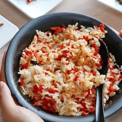 红椒肉丝炒饭