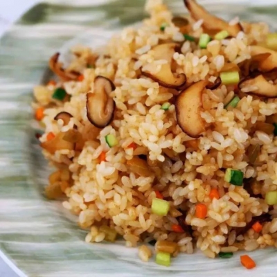 香菇肉片炒饭