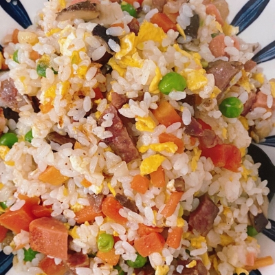 火腿肠炒饭