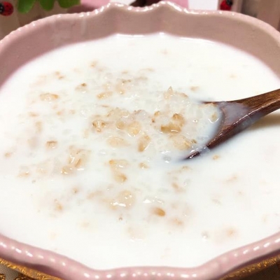 牛奶燕麦粥