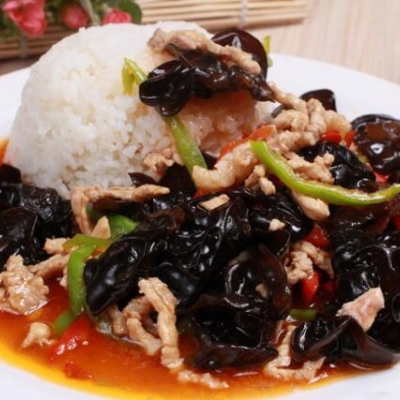 木耳肉丝盖饭