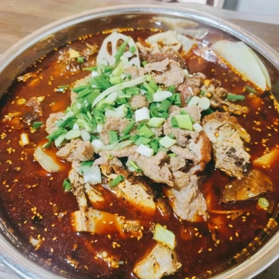 尝鲜冒烤鸭双人餐（含7两烤鸭8个配菜2个米饭）