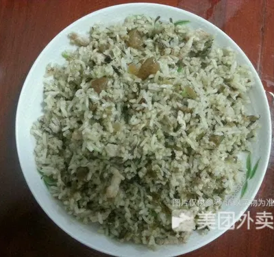 酸菜肉丝炒饭