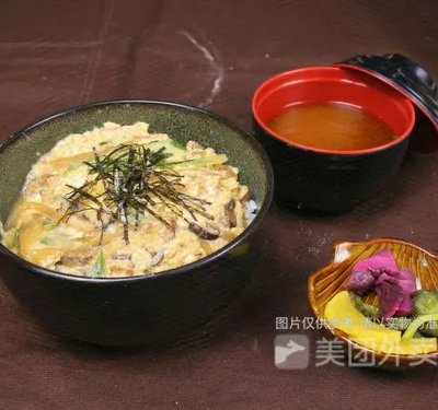 白菜肉丝盖饭