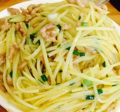 土豆肉丝盖饭