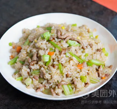 芹菜肉丝炒饭