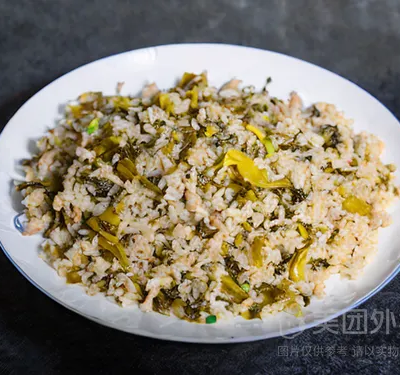 酸菜肉丝炒饭