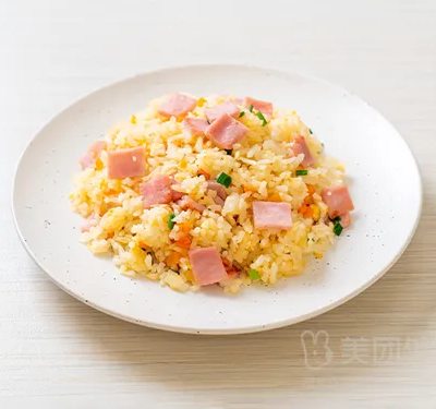 火腿肠炒饭
