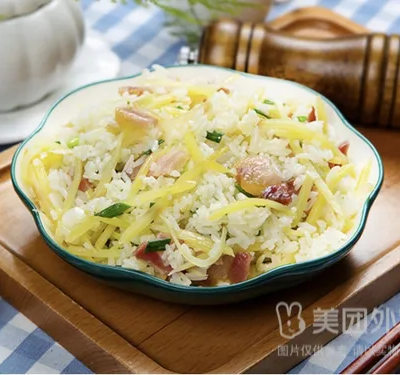 腊肉土豆丝炒饭