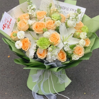 香槟色系混搭花束