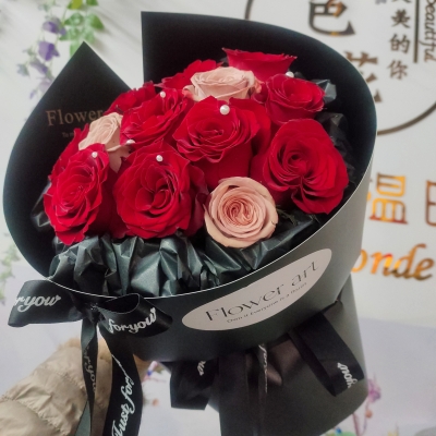 红玫瑰花束