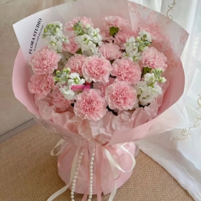康乃馨混搭花束