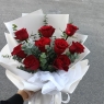 9朵红玫瑰花束
