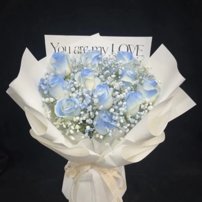 碎冰蓝玫瑰花束