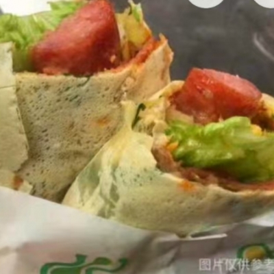 山东煎饼果子+王中王火腿肠十培根十生菜