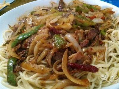 洋葱牛肉盖面