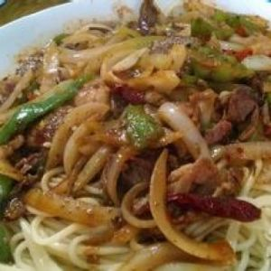 葱爆羊肉盖面