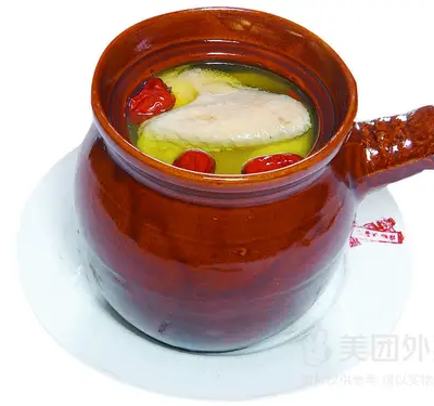 瓦罐砂锅滋补鸡汤