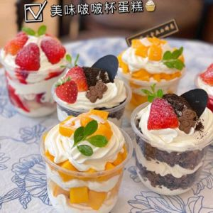 波波杯水果蛋糕一个