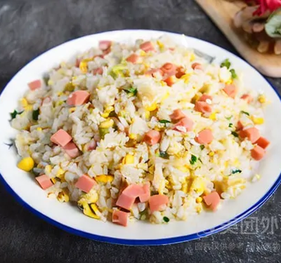 火腿肠炒饭