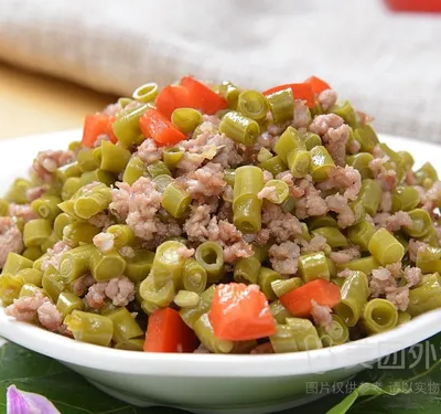 烂肉豇豆盖饭（赠汤）