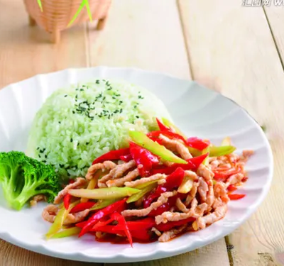 泡椒土豆肉丝盖饭
