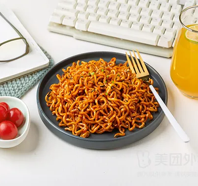 韩式奶油火鸡面+煎蛋