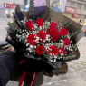 520花束11朵红玫瑰搭白色满天星经典花束鲜花